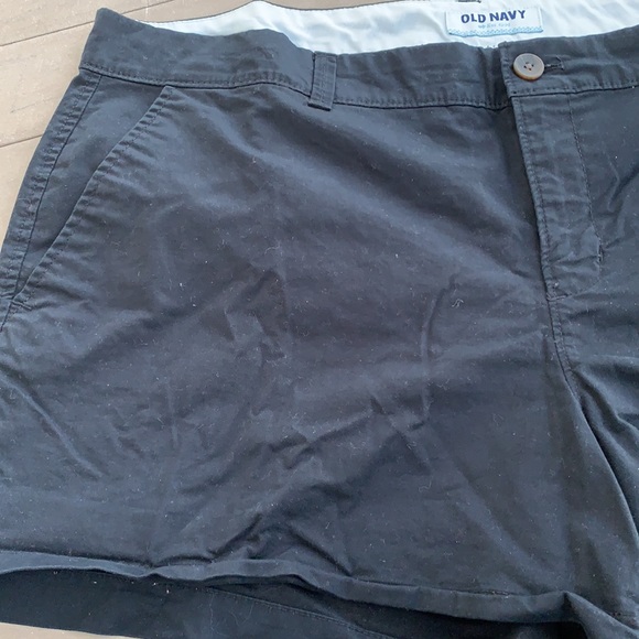 Old Navy Black Shorts Size 16 - Picture 3 of 10